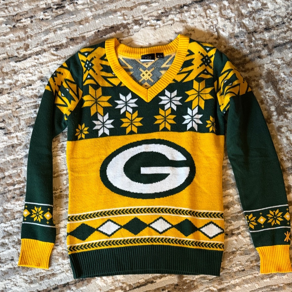 NFL V-Neck Sweater in Green and Yellow